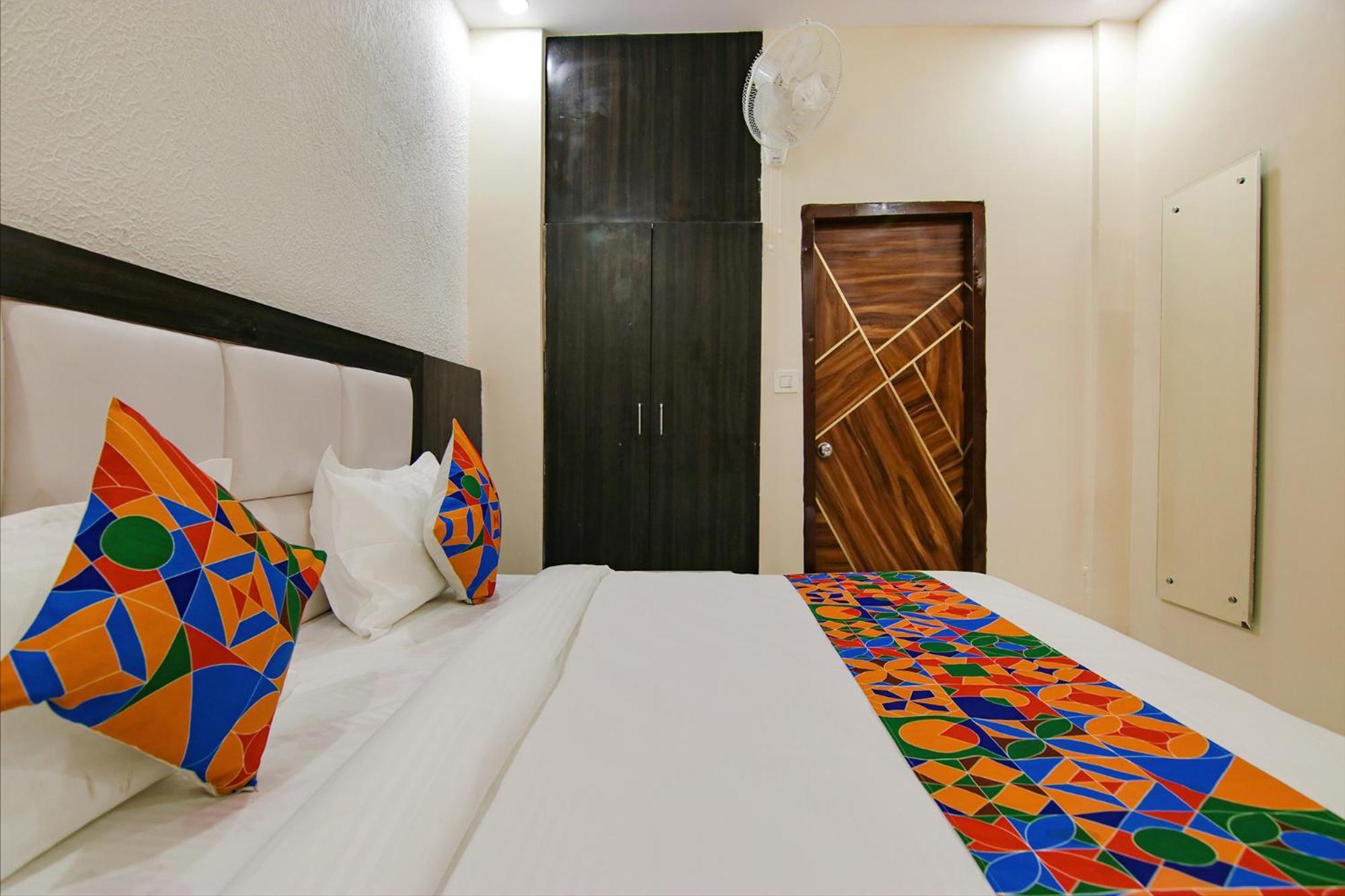 Fabhotel Palm Plaza Zirakpur Exterior photo