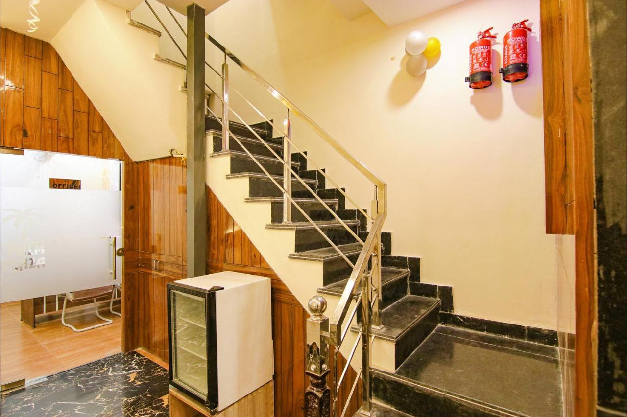 Fabhotel Palm Plaza Zirakpur Exterior photo